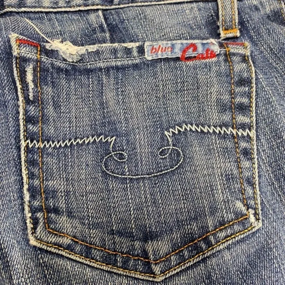 Blue Cult Boot cut Jeans that are slightly distressed size 29 - Picture 8 of 11